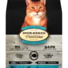Bolsa de alimento Oven-Baked Tradition Adult Cat - Fish- Gato Adulto Pescado con un gatito naranjo mirando a la camara